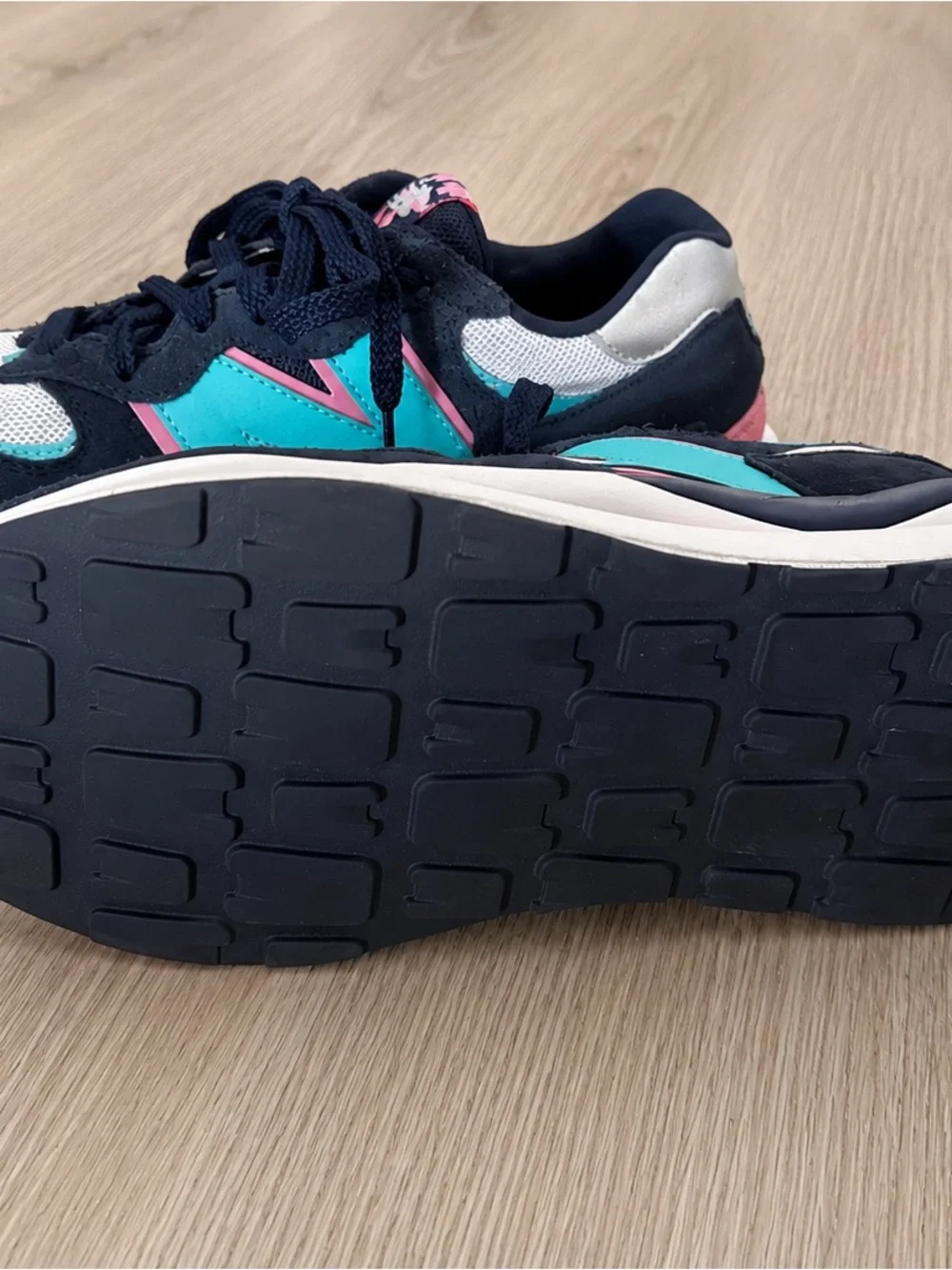 Men’s New Balance Navy and Teal Athletic Sneakers with Pink Accent